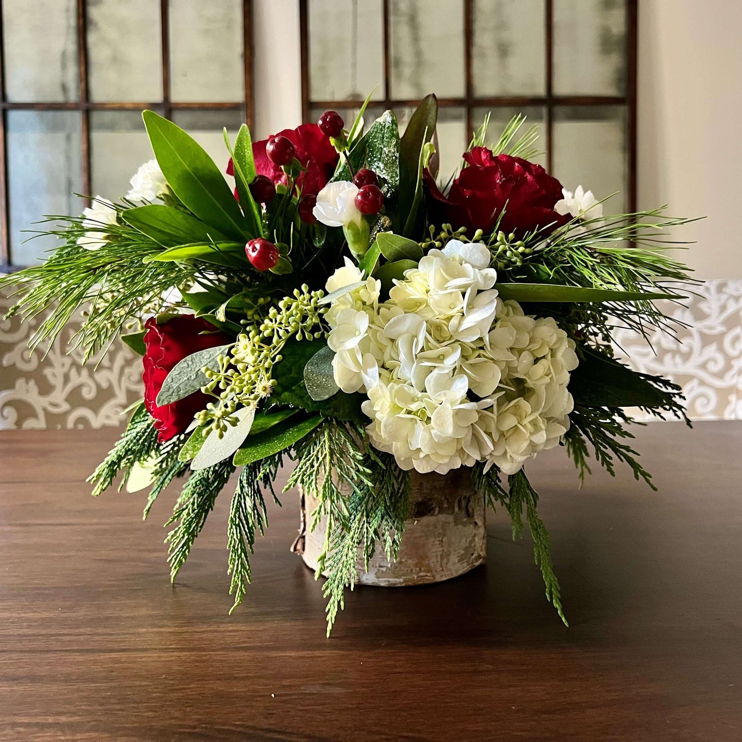 SEASONAL CENTERPIECE