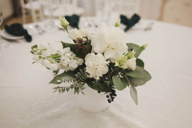 WHITE + GREEN CENTERPIECE