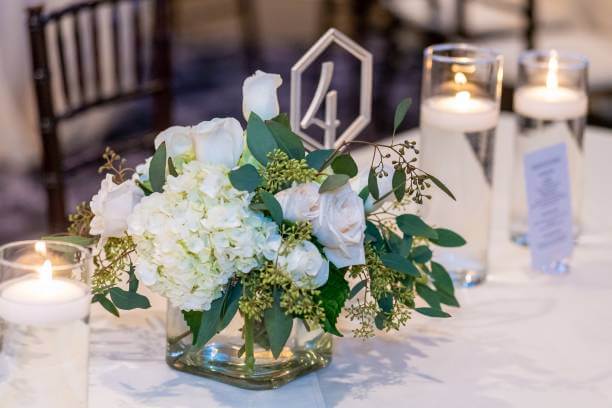 WHITE + GREEN CENTERPIECE