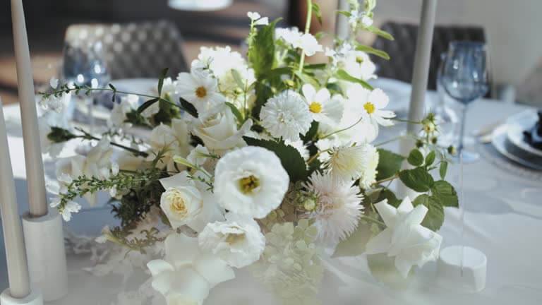 WHITE + GREEN CENTERPIECE