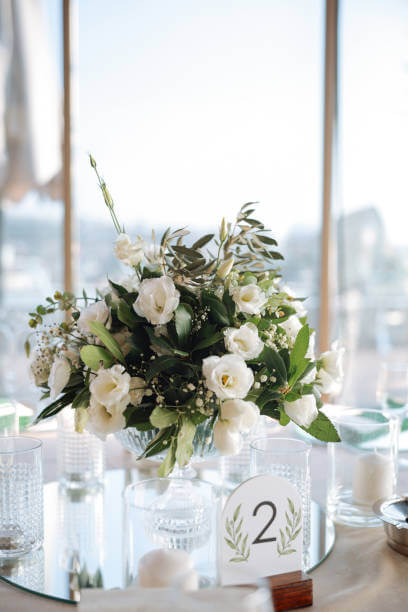 WHITE + GREEN CENTERPIECE