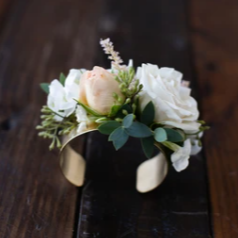 WHITE + GREEN CUFF CORSAGE