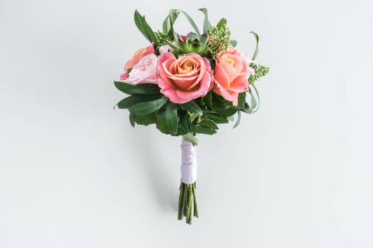 SOFT + PRETTY POSY BOUQUET