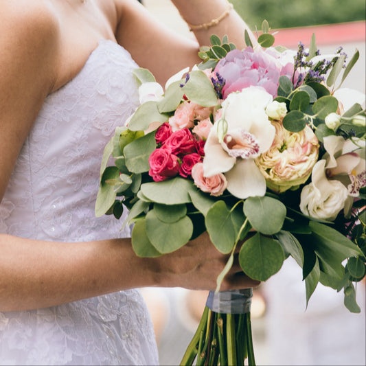 SOFT + PRETTY BRIDAL BOUQUET