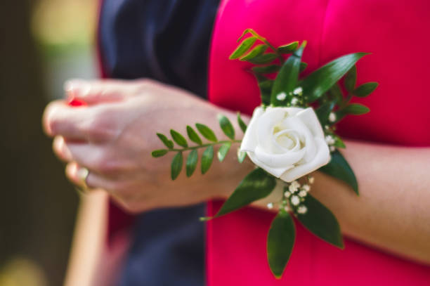 WHITE + GREEN CUFF CORSAGE