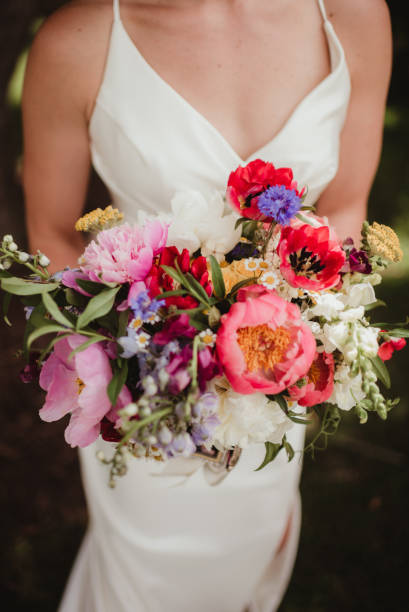 VIBRANT + COLORFUL BRIDAL BOUQUET