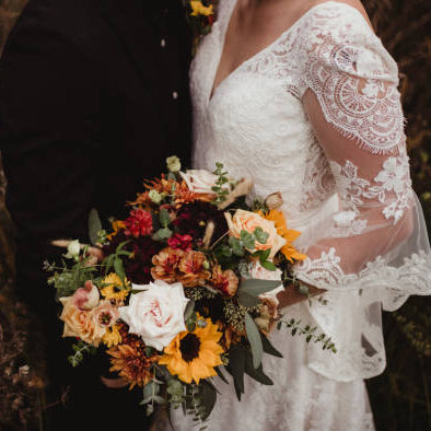 VIBRANT + COLORFUL BRIDAL BOUQUET