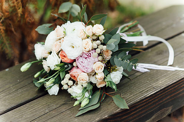 SOFT + PRETTY BRIDAL BOUQUET