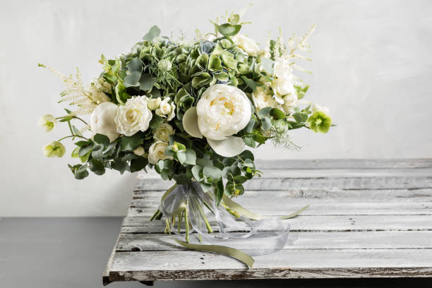 WHITE + GREEN BRIDAL BOUQUET