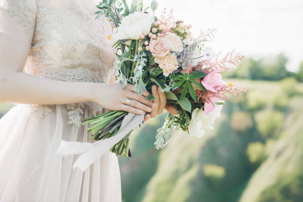 SOFT + PRETTY BRIDAL BOUQUET