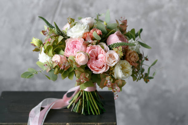 SOFT + PRETTY BRIDAL BOUQUET