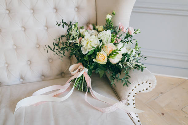 SOFT + PRETTY BRIDAL BOUQUET